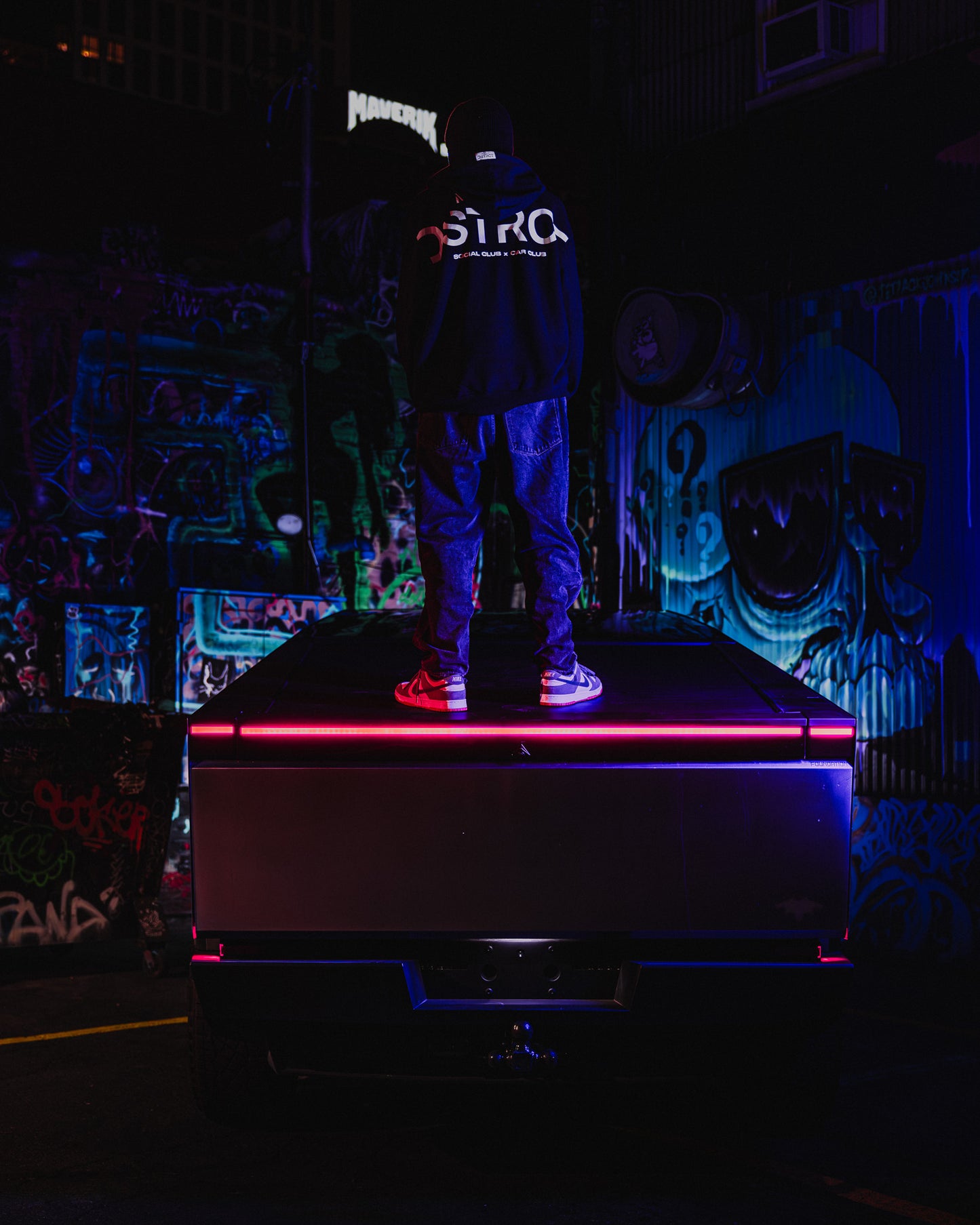MDNTdstrct// CLUB HOODIE